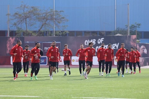 حضور محمد شوقي وجلسة كولر.. الأهلي ينهي تدريباته لمواجهة غزل المحلة (صور)